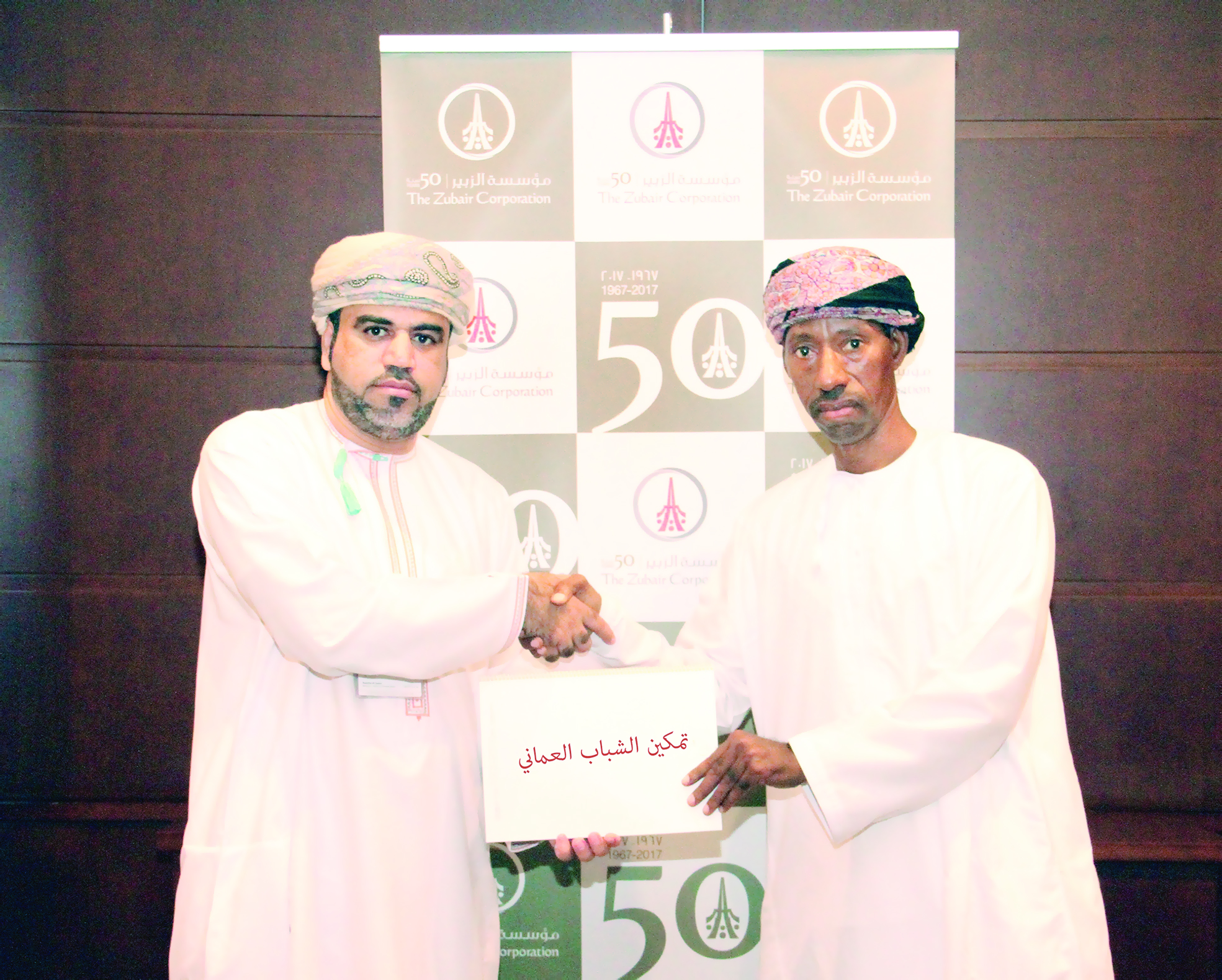 في إطار المشاركات المجتمعية

مؤسسة الزبير ترعى سداسيات نادي عمان لقدامى اللاعبين