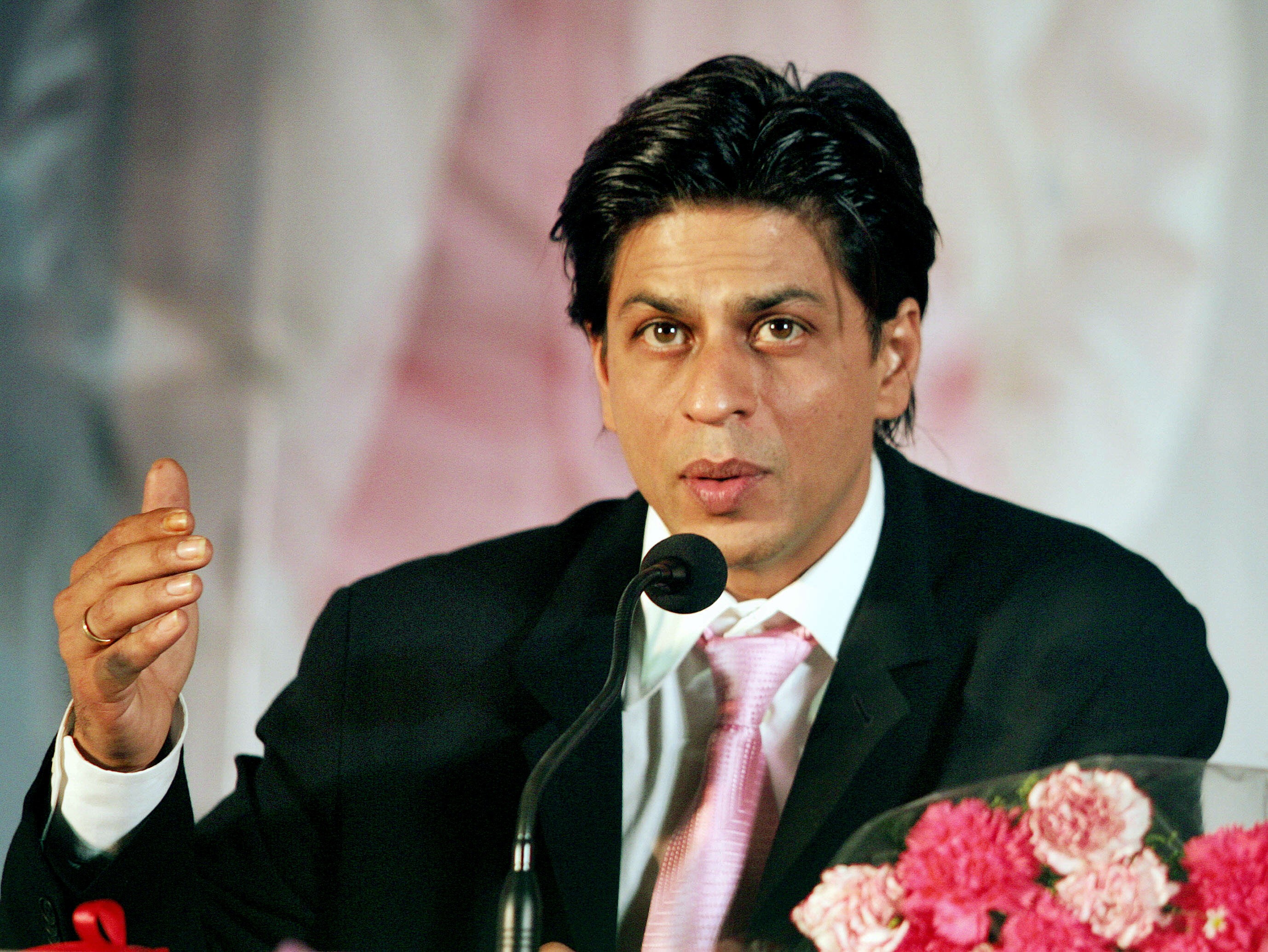 SRK pays Ranbir for 'Jab Harry...' title, Karan wants his share