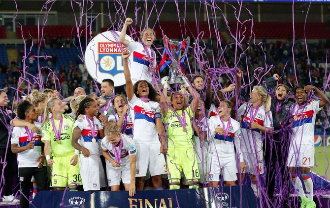 ليون يتوج بلقب دوري أبطال أوروبا لكرة القدم للنساء على حساب سان جيرمان
