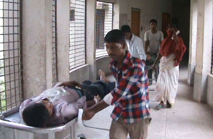 16 قتيلا على الأقل في حادث انقلاب شاحنة في بنجلاديش