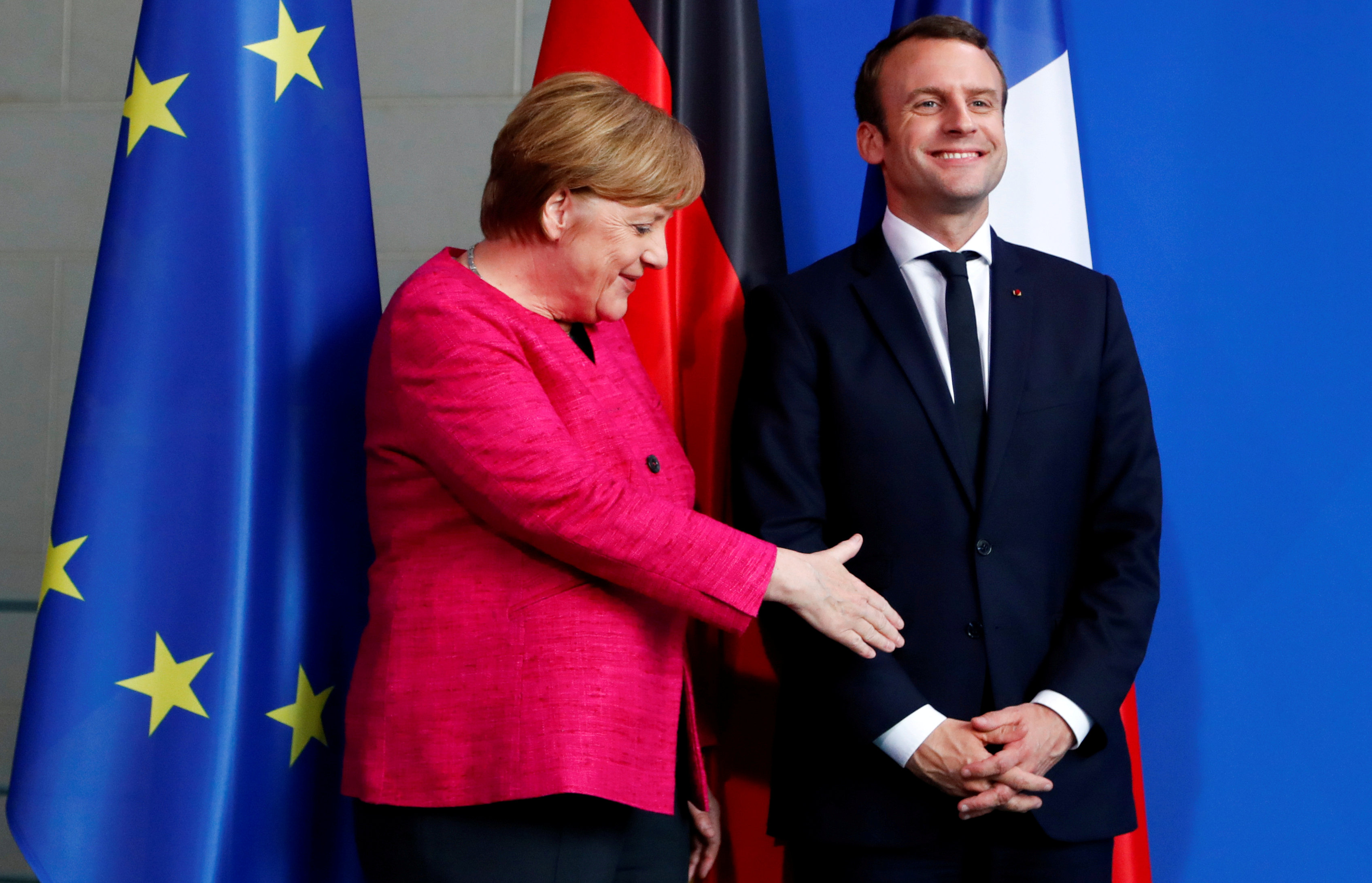 Hurdles to Franco-German bargain on euro zone are high