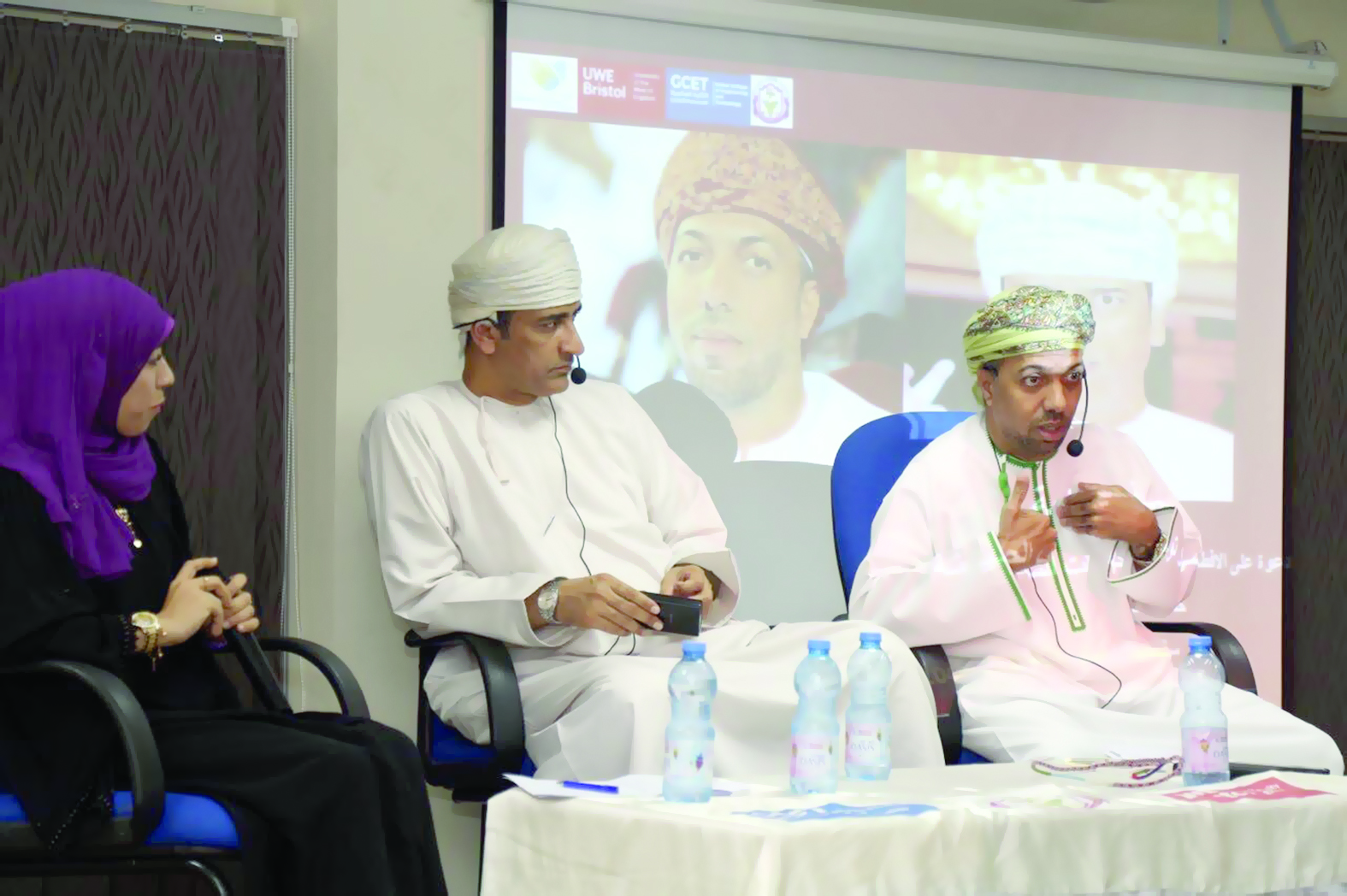 جمع من الإعلاميين والشباب يشاركون في الأمسية الرياضية بكلية التكنولوجيا العالمية
