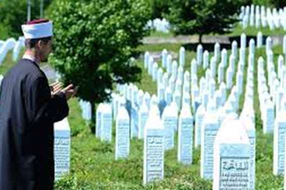 بعد 22 عاماً على موتهم.. دفن 71 من ضحايا حرب البوسنة