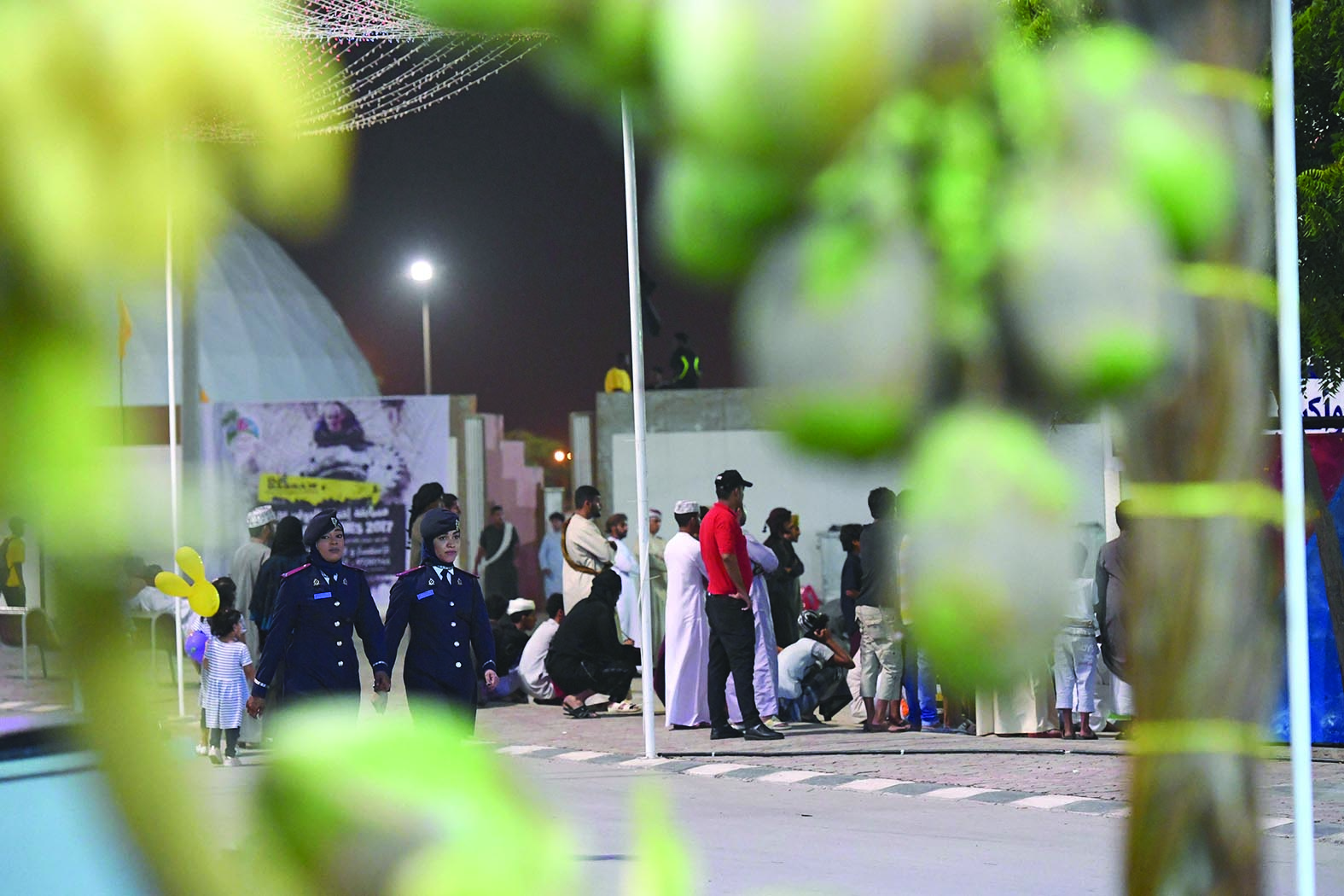 وجود شُرطي لتأمين مواقع فعاليات مهرجان صلالة السياحي