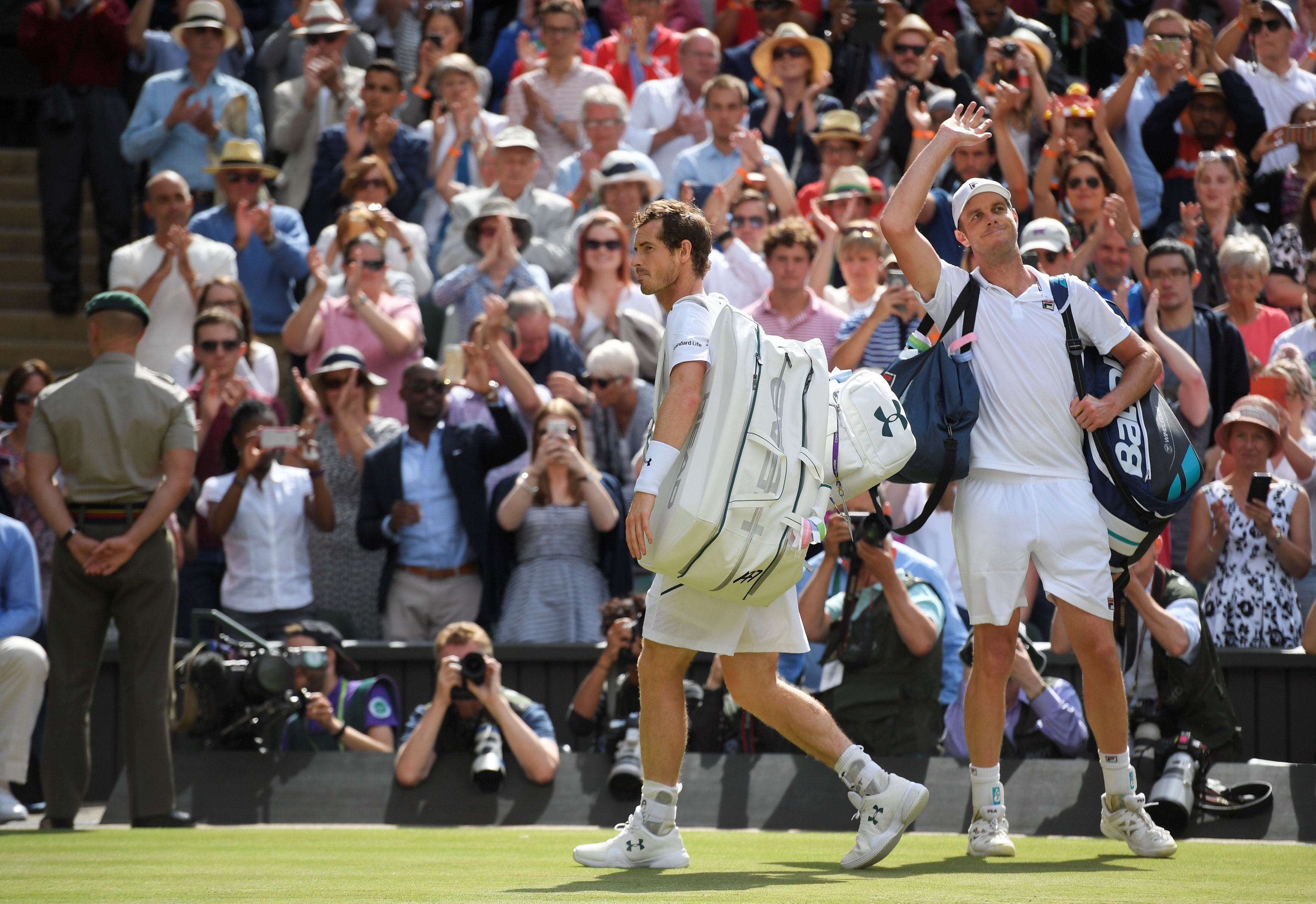 Tennis: Sam Querrey beats Andy Murray in Wimbledon quarterfinals