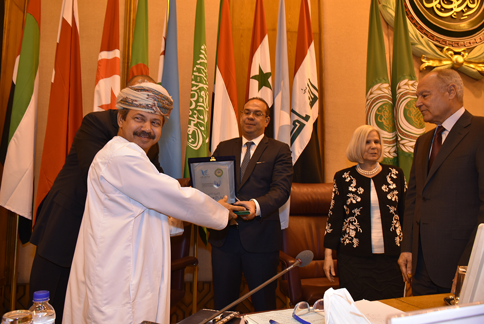Arab Information Ministers Council honours Omani media men