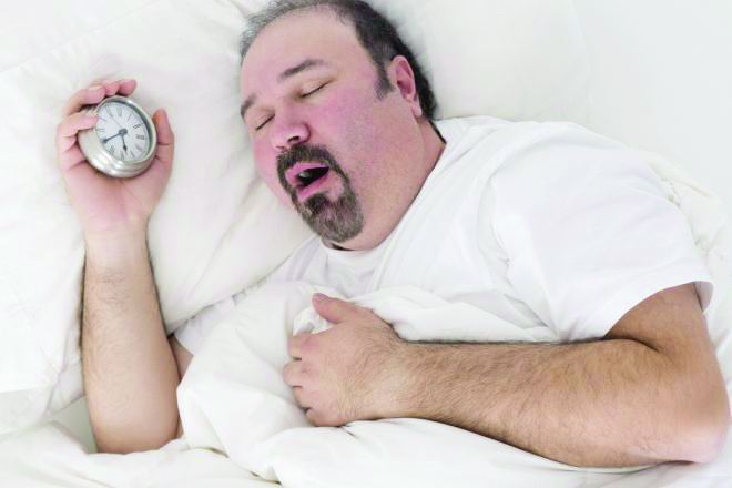 النوم المضطرب ليلا المصحوب بالتعب نهارا يشير إلى الإصابة بالزهايمر