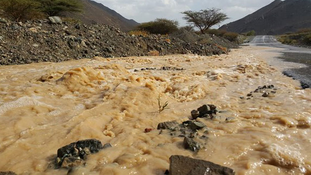 Two saved from fast flowing wadi in Oman