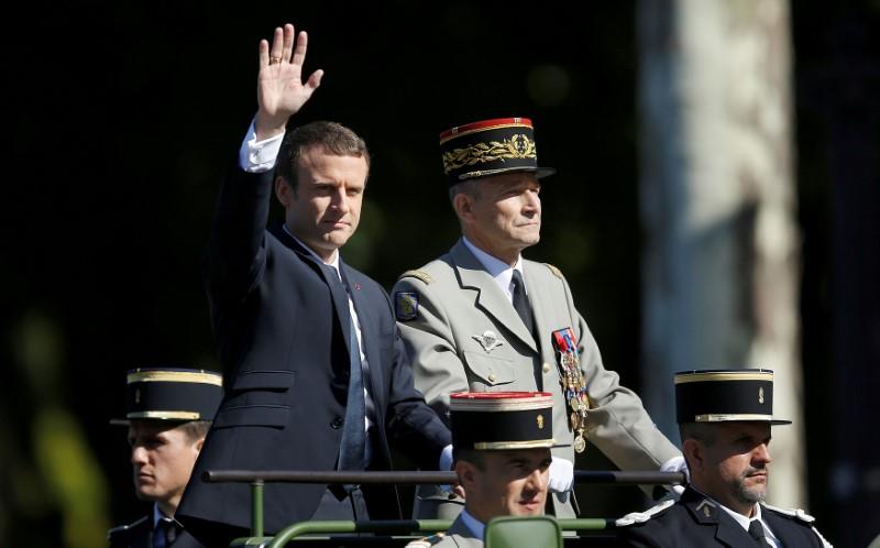 بعد خلاف مع ماكرون.. قائد القوات المسلحة الفرنسية يستقيل