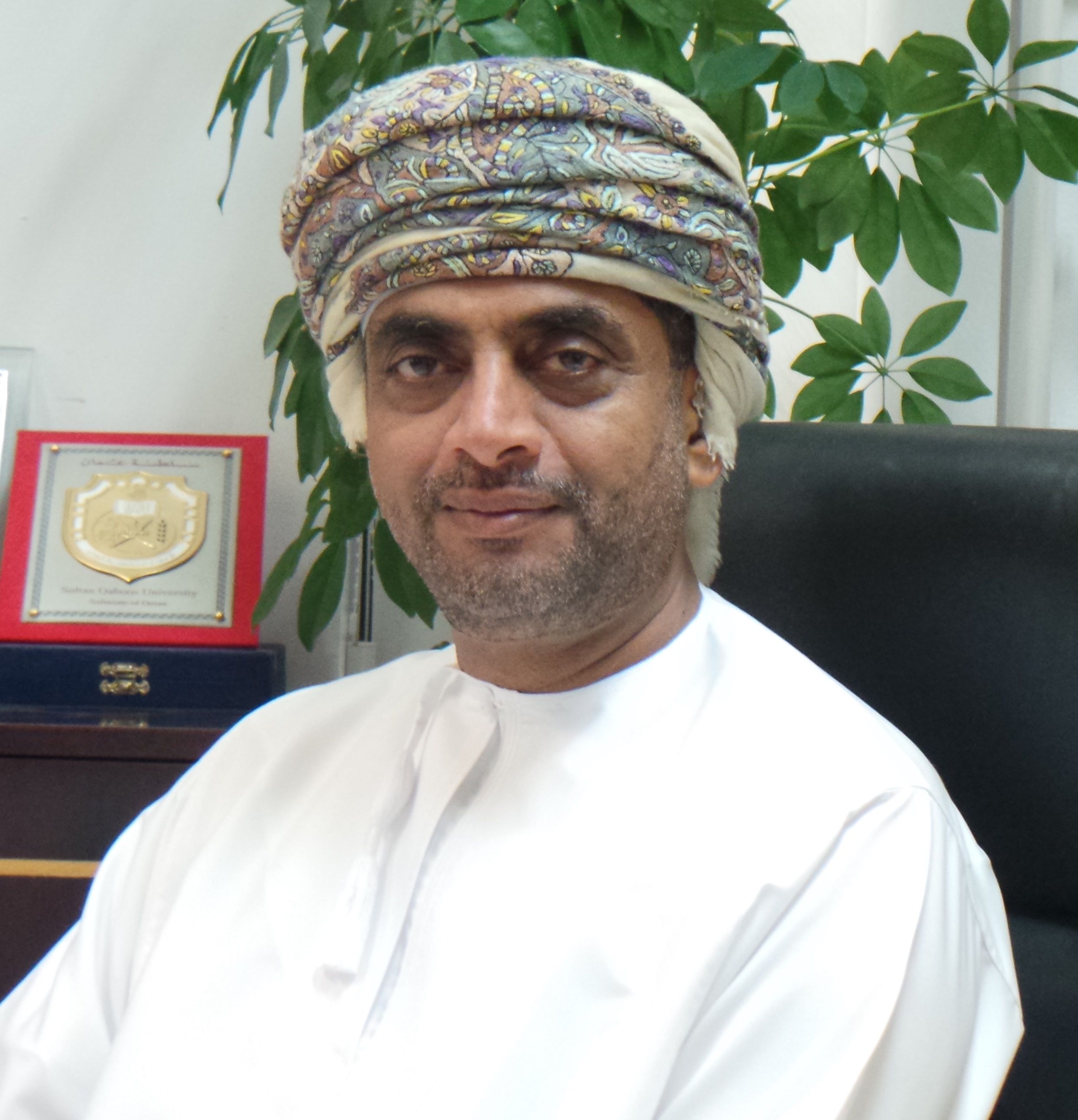 إنشاء مركزي أبحاث الطاقة المستدامة وأبحاث تقنية النانو في جامعة السلطان قابوس