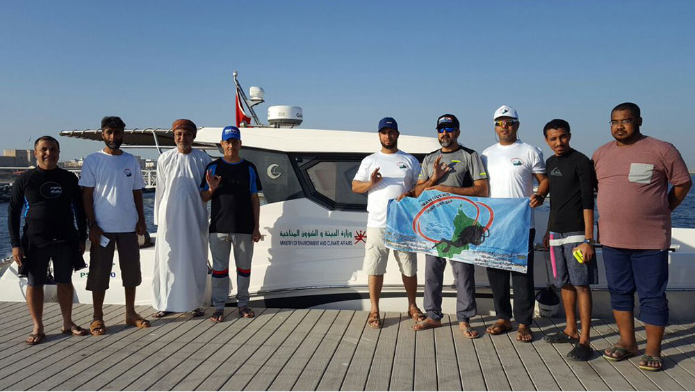 Volunteer rescue divers in Oman receive award from PACDA