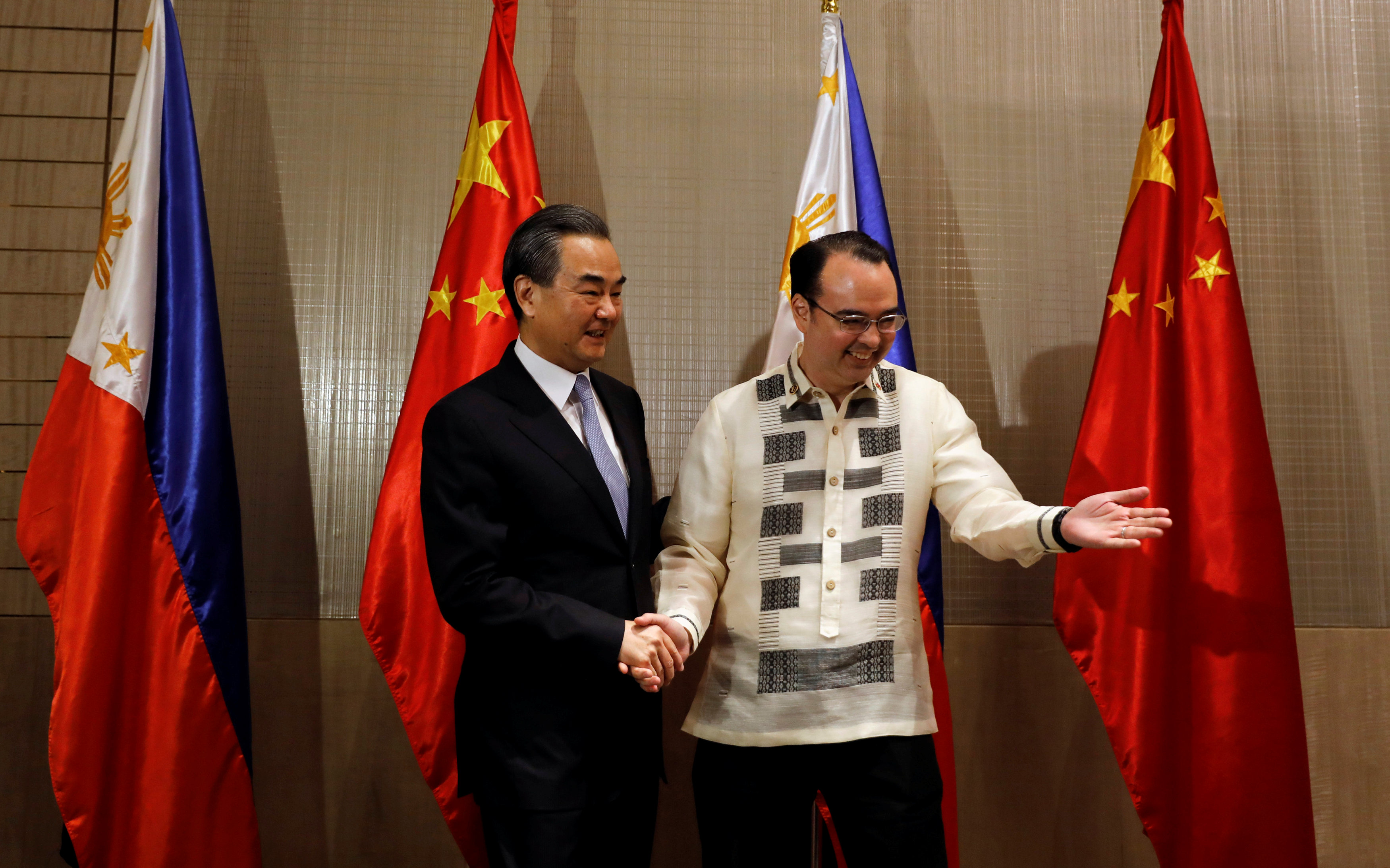 China backs joint energy development with Philippines in disputed sea