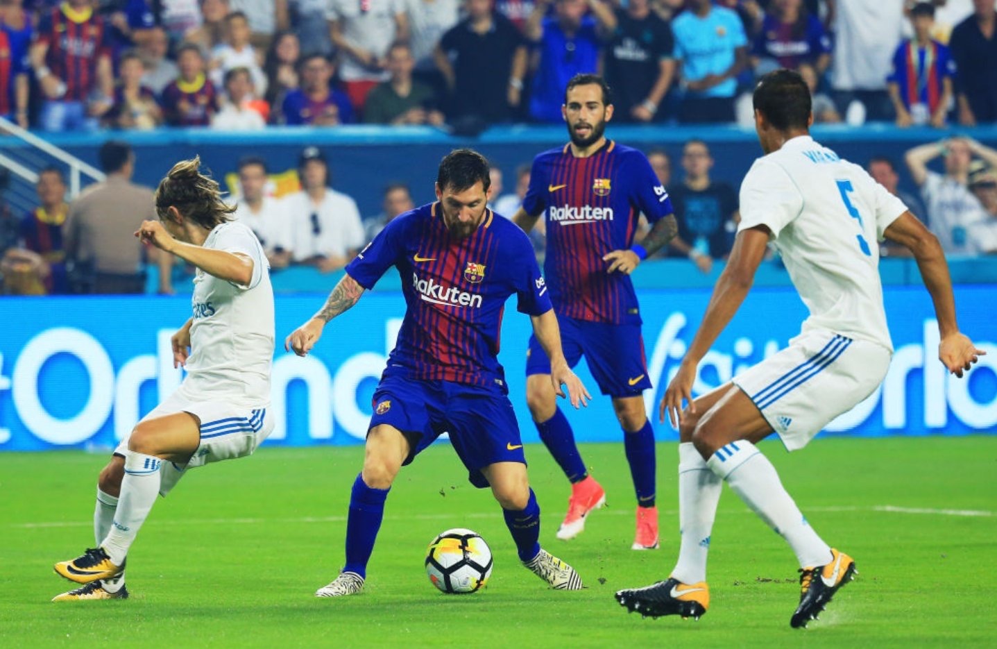 برشلونة يتغلب على ريال مدريد في كلاسيكو ميامي
