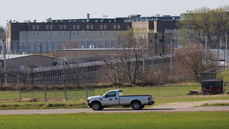 طائرة من دون طيار تساعد سجينا على الهرب