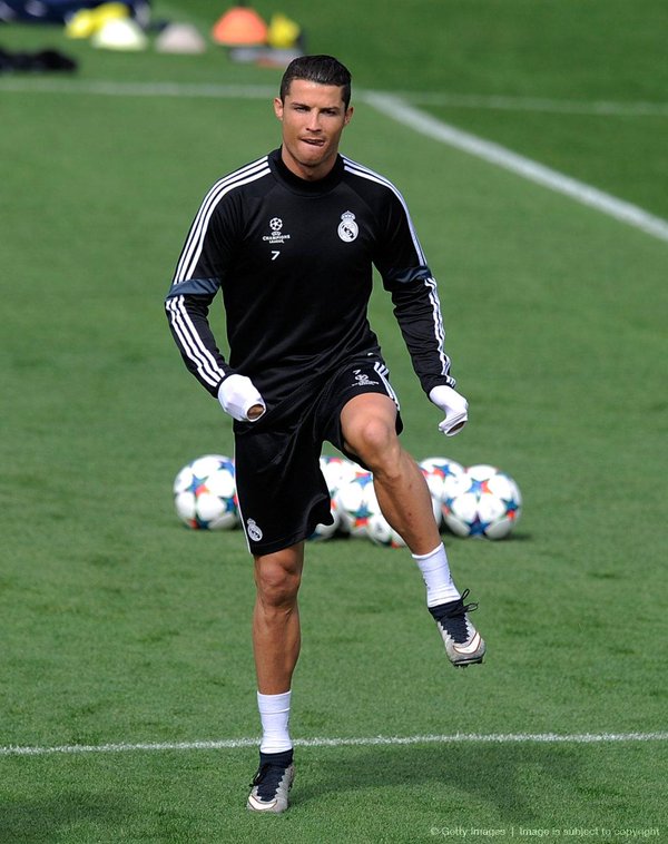 رونالدو يقطع إجازته ويعود لتدريبات ريال مدريد