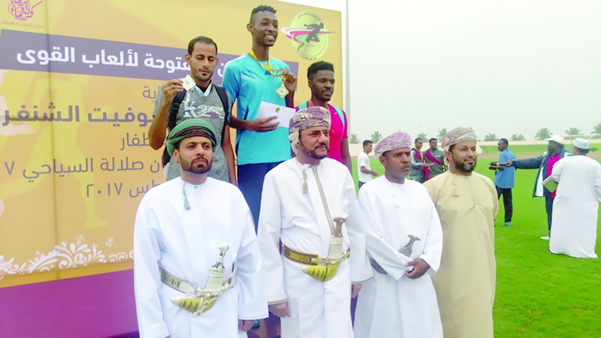 منافسات مثيرة في بطولة عمان لألعاب القوى بمحافظة ظفار