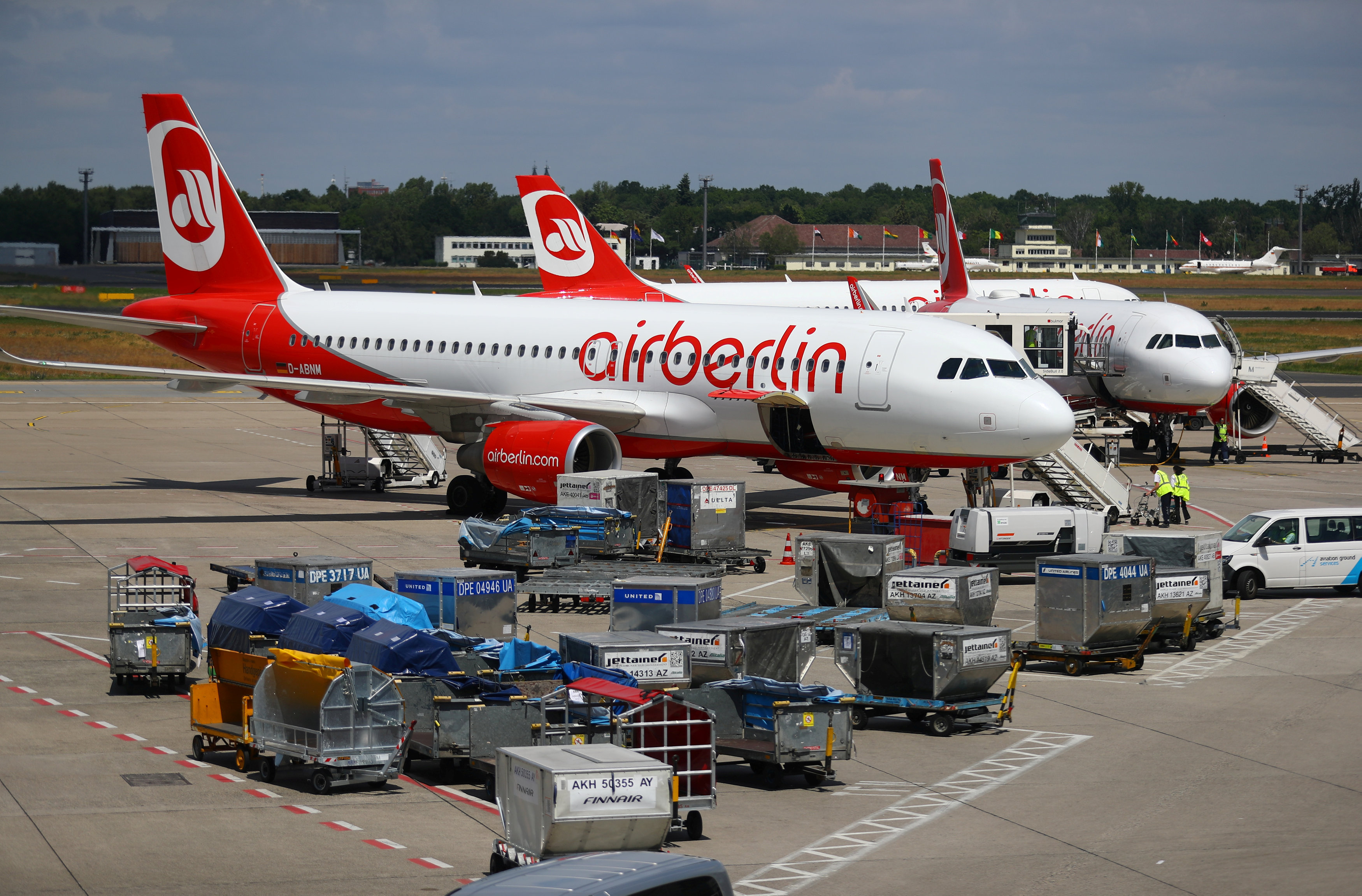 Air Berlin files for insolvency after Etihad withdraws support