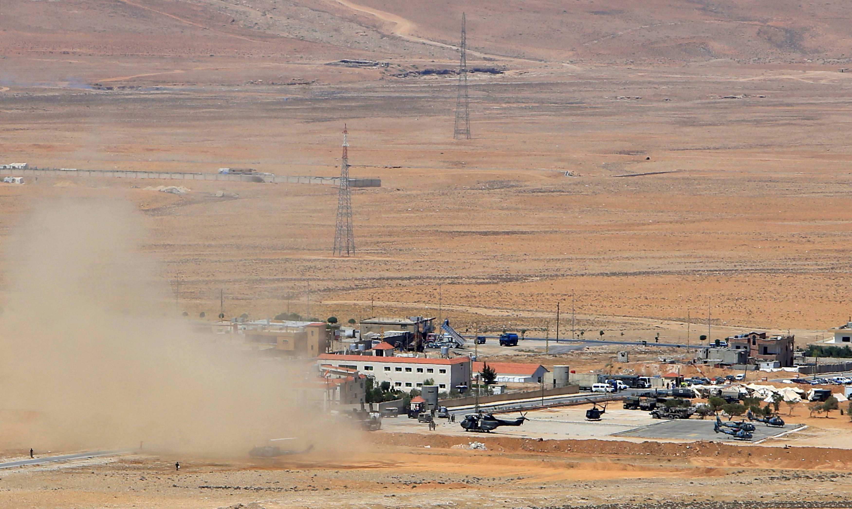 Lebanese army, Hezbollah announce offensives against IS militant group on Syrian border