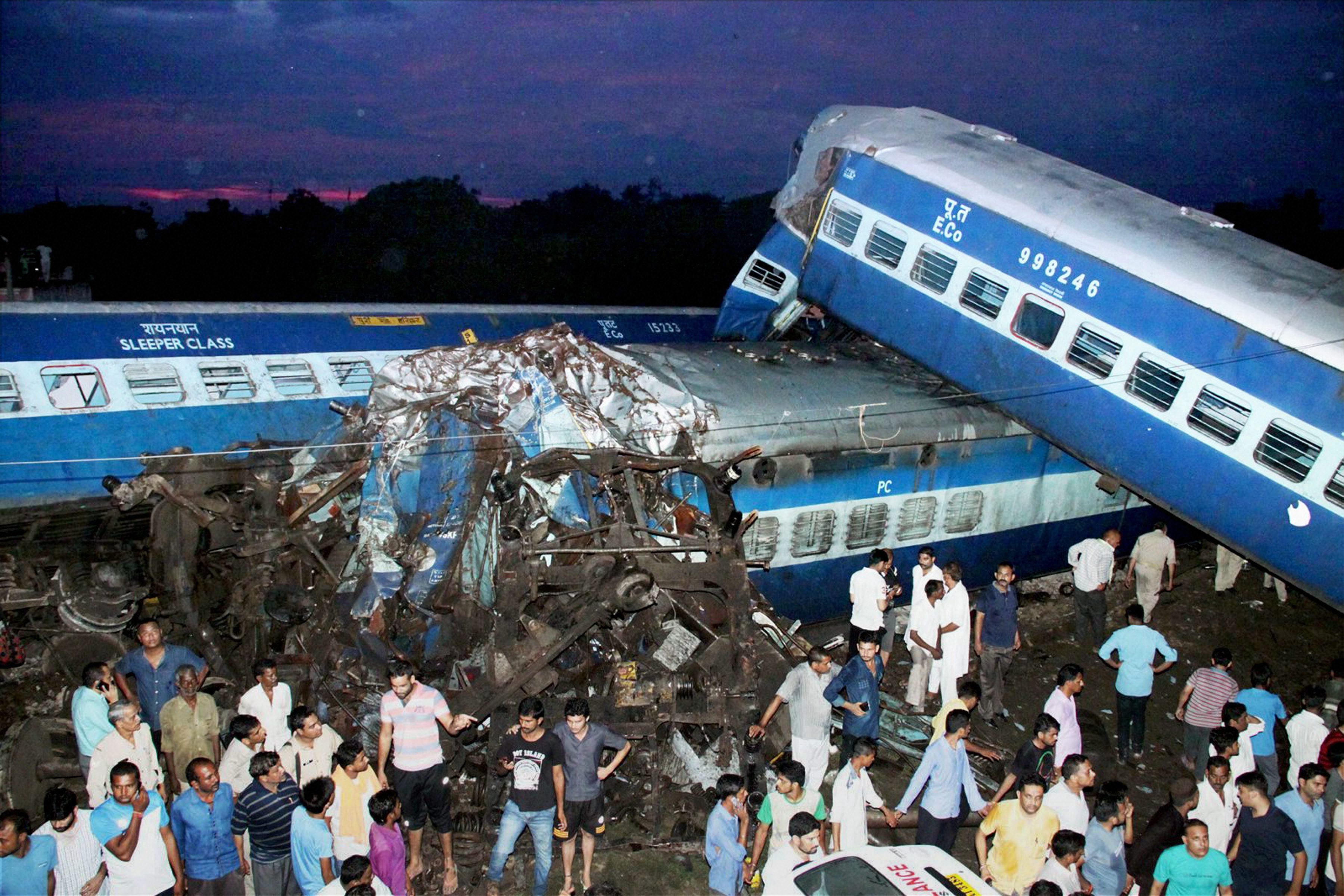 In pictures:12 dead, 60 wounded as 14 coaches of Utkal Express derails in India