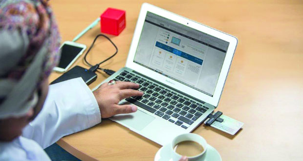 محاضرة حول الابتزاز الإلكتروني للطلبة المشاركين بالمعسكرات الصيفية بنزوى