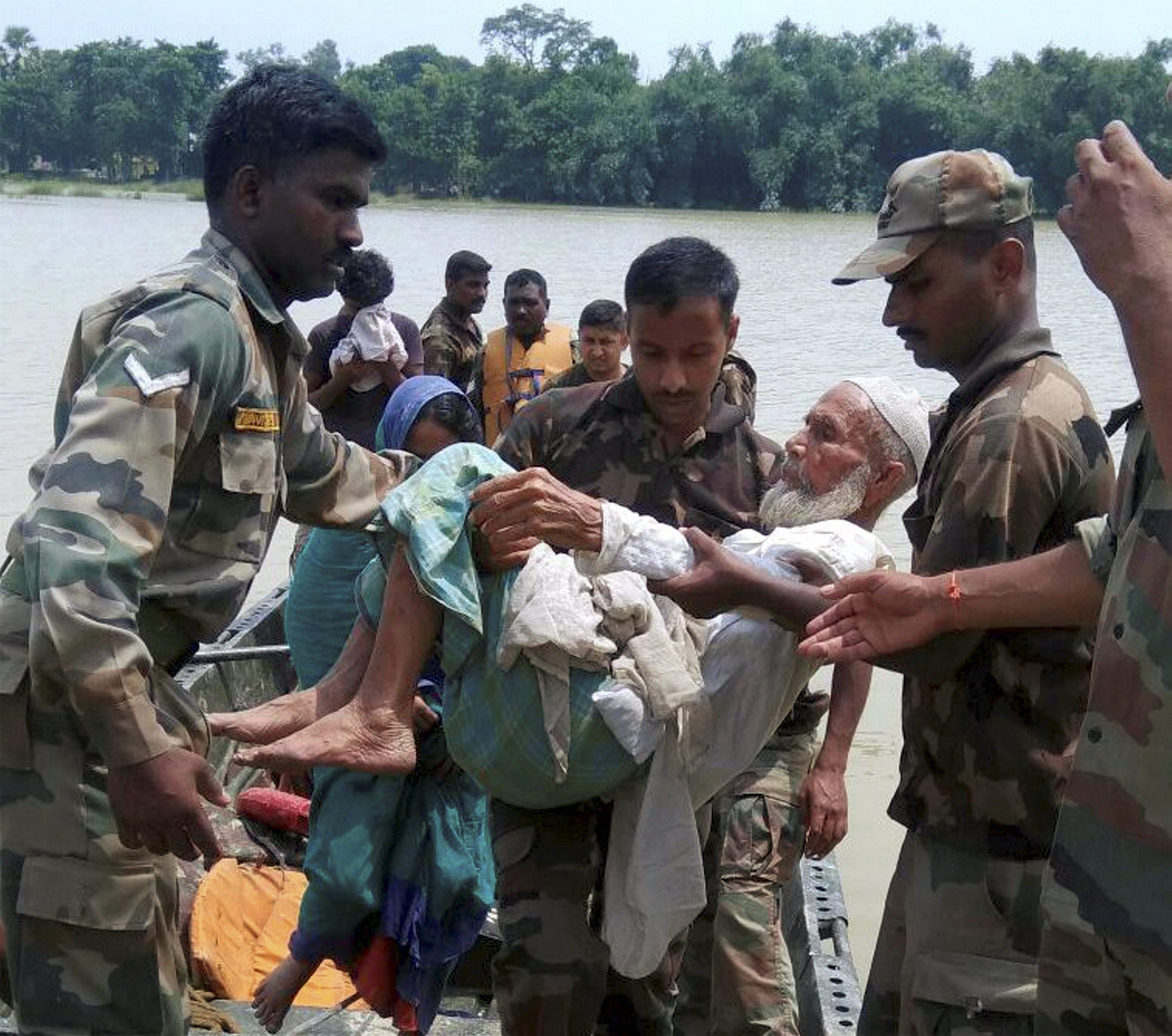 India: 26 more die in Bihar floods, Uttar Pradesh struggling