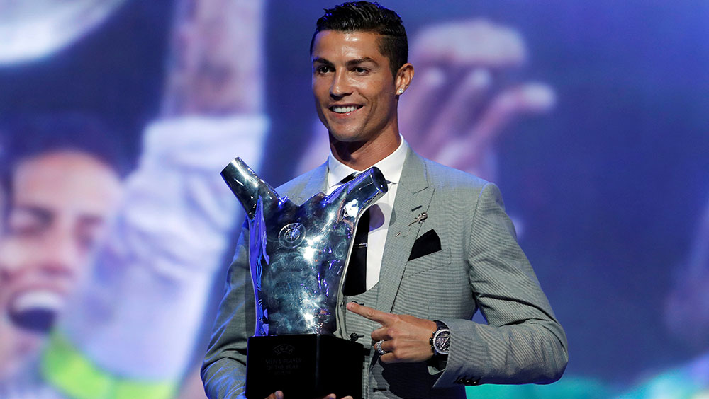 Football: Ronaldo wins UEFA Player of the Year award