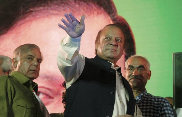 Deposed Pakistan prime minister Nawaz Sharif files review petition challenging Panamagate verdict