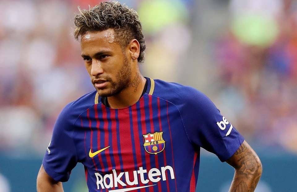 غدا.. باريس سان جرمان يقدم اللاعب البرازيلي نيمار