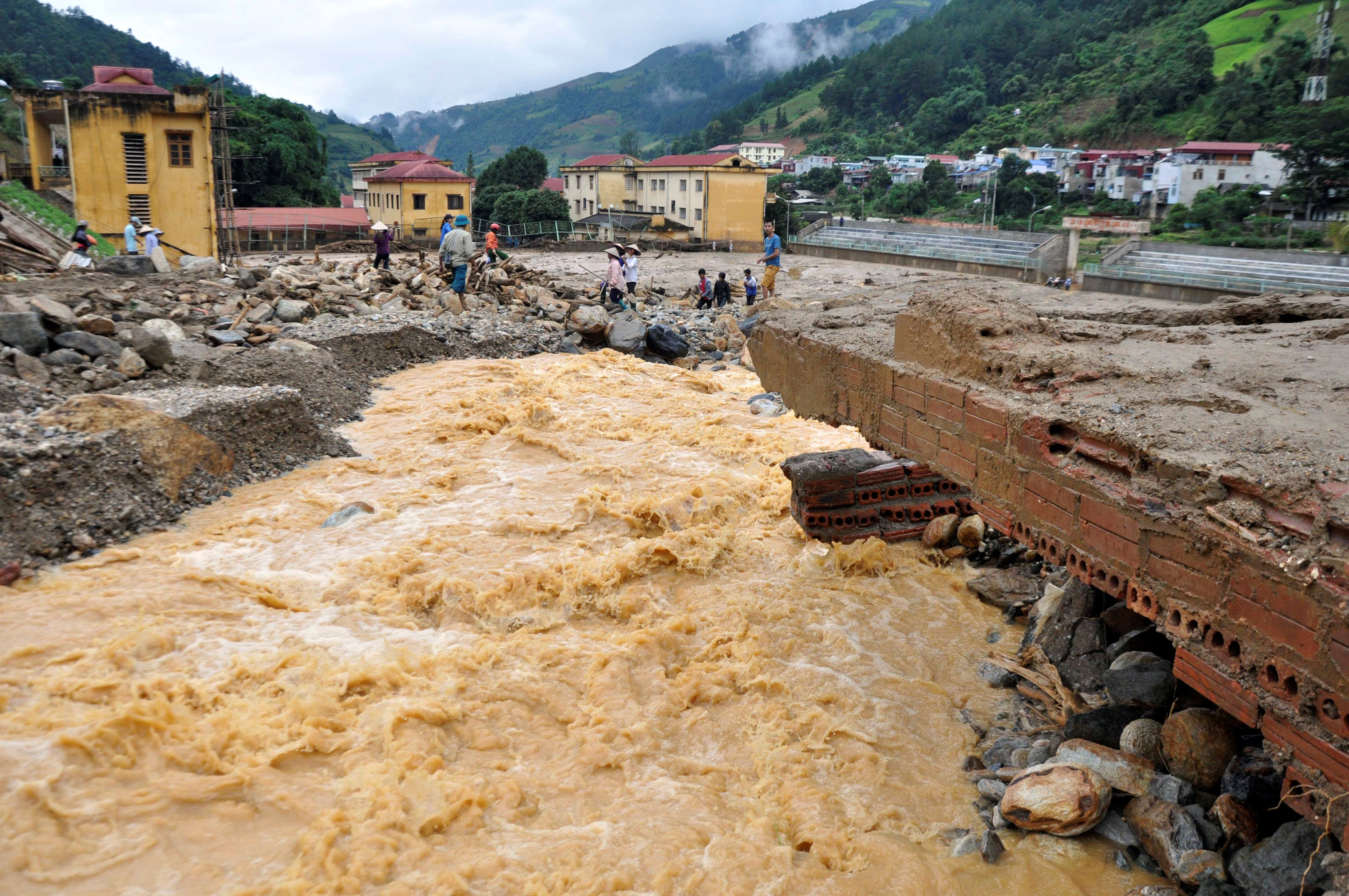 Vietnam floods kill 26, cause more than $41 million damage