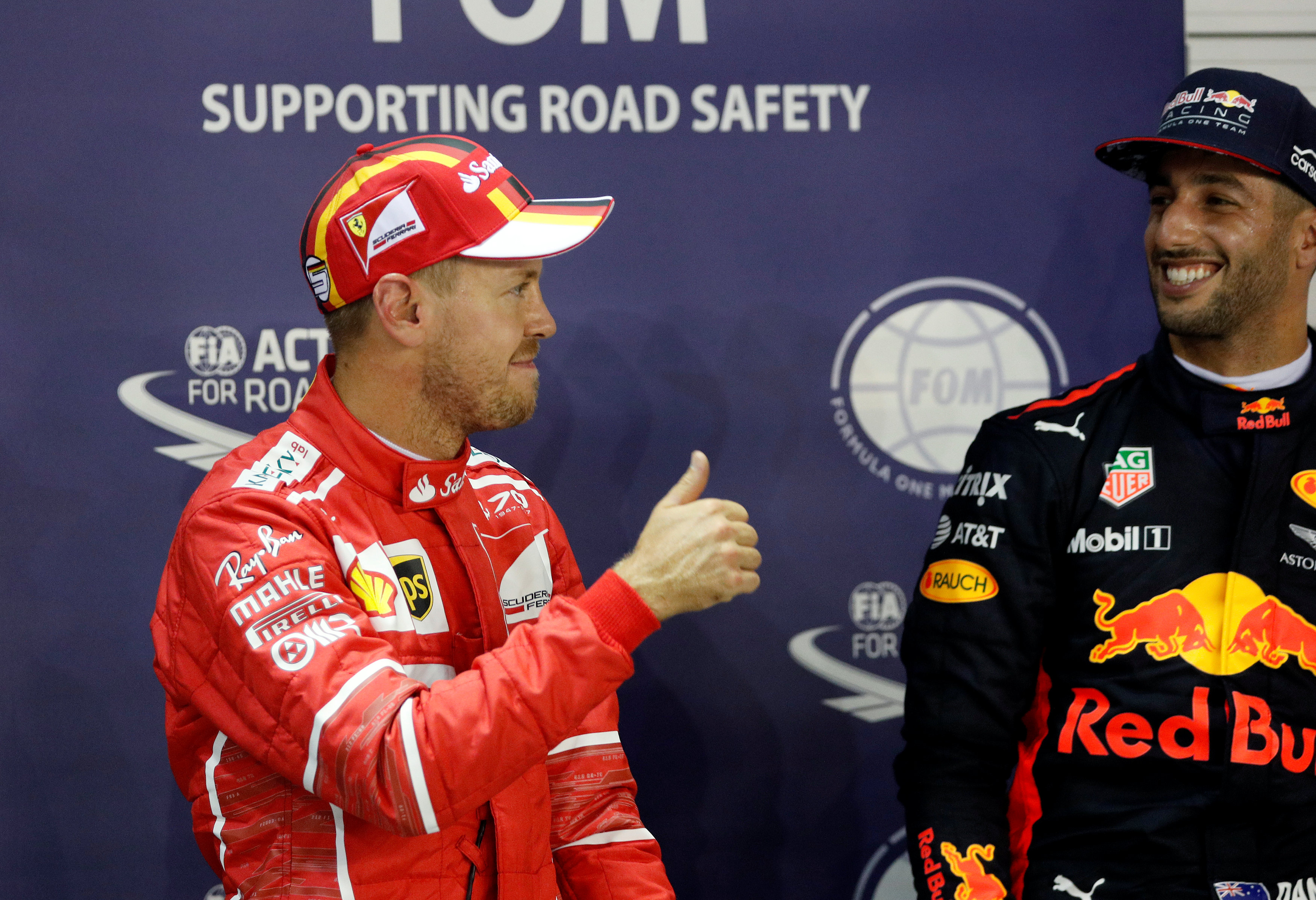 F1: Vettel on pole in Singapore with Hamilton fifth