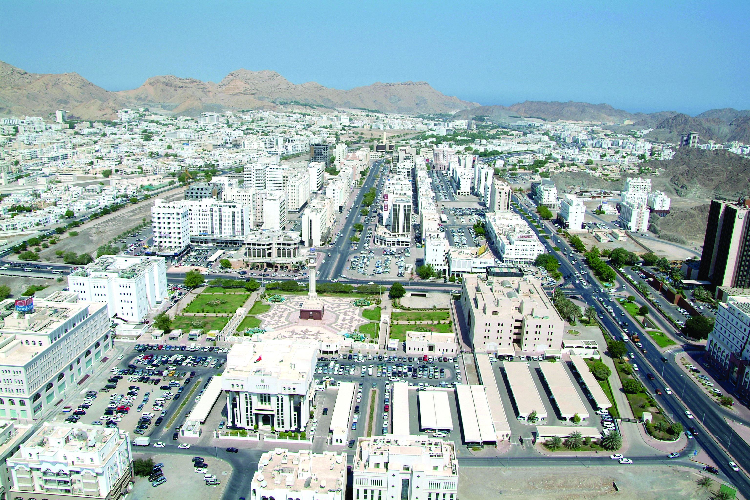 العقار يعرقل أحلام الشباب