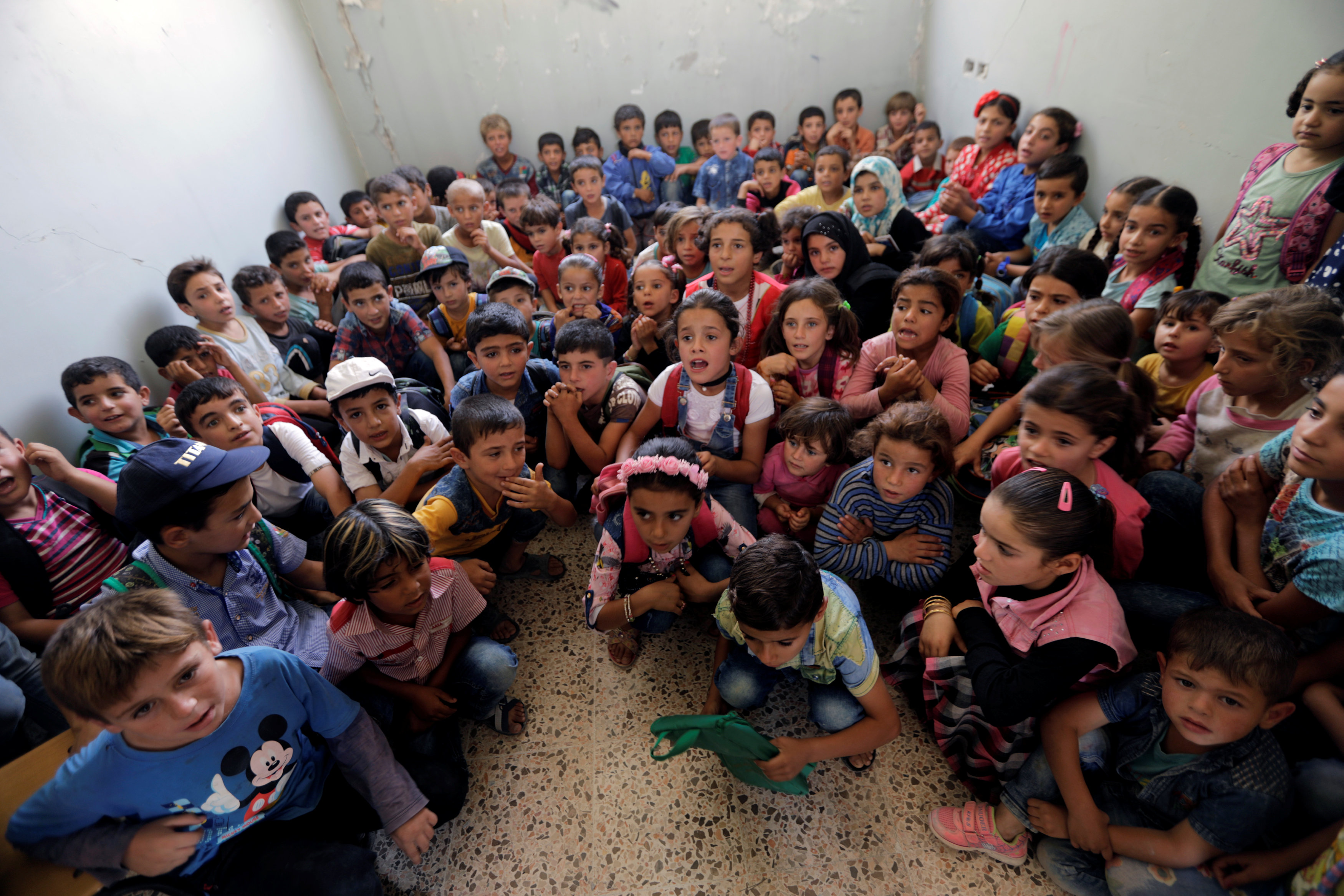 الدراسة تجدد أوجاعهم... أرقام صادمة حول معاناة أطفال سوريا