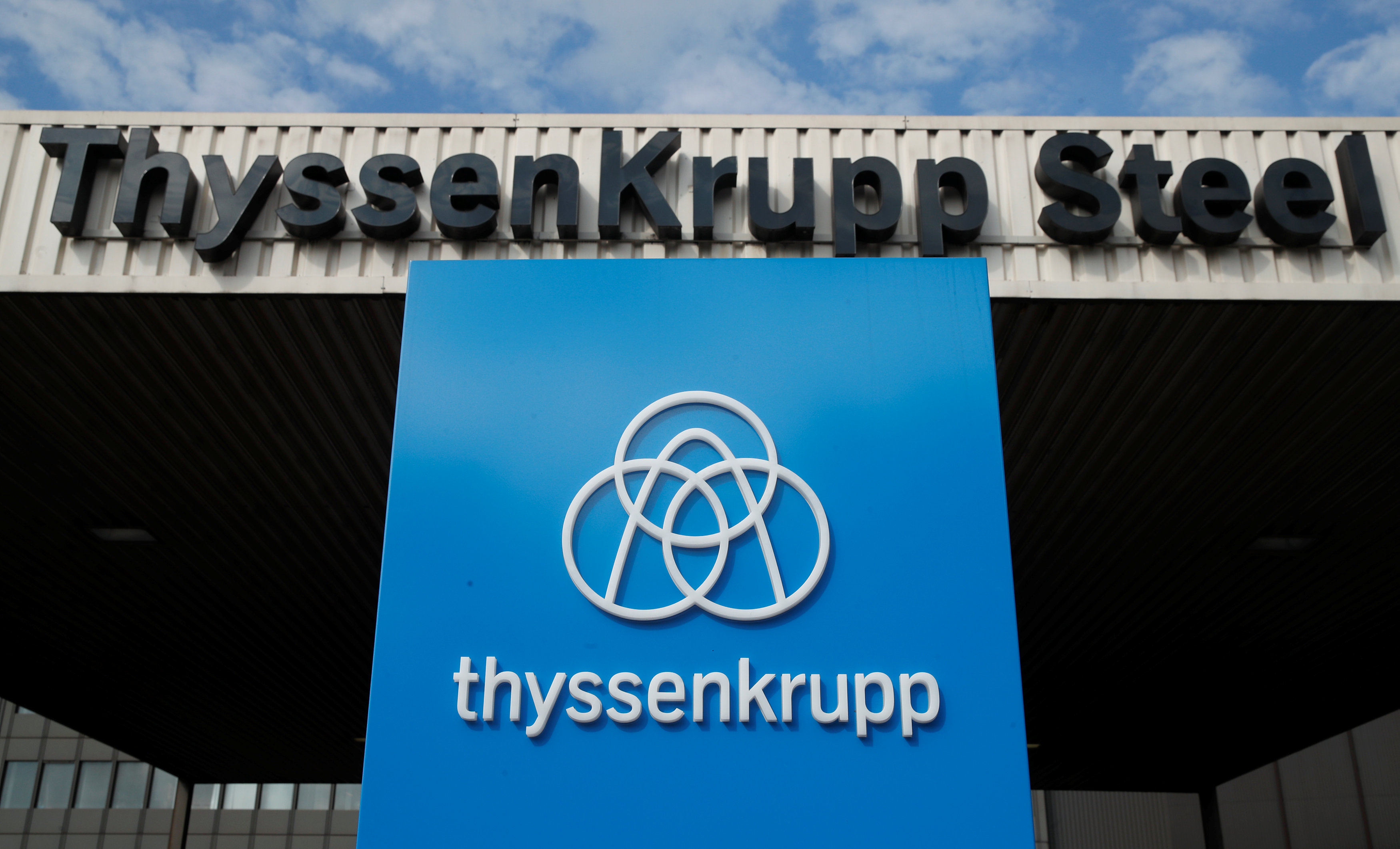 Germany steel workers protest over Thyssen-Tata steel merger plan