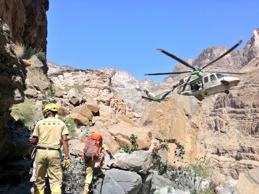 "الشرطة" تنقذ متسلقًا في الجبل الأخضر