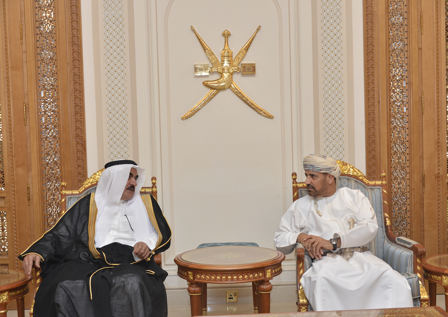 قائد القوات البحرية الملكية السعودية يصل السلطنة