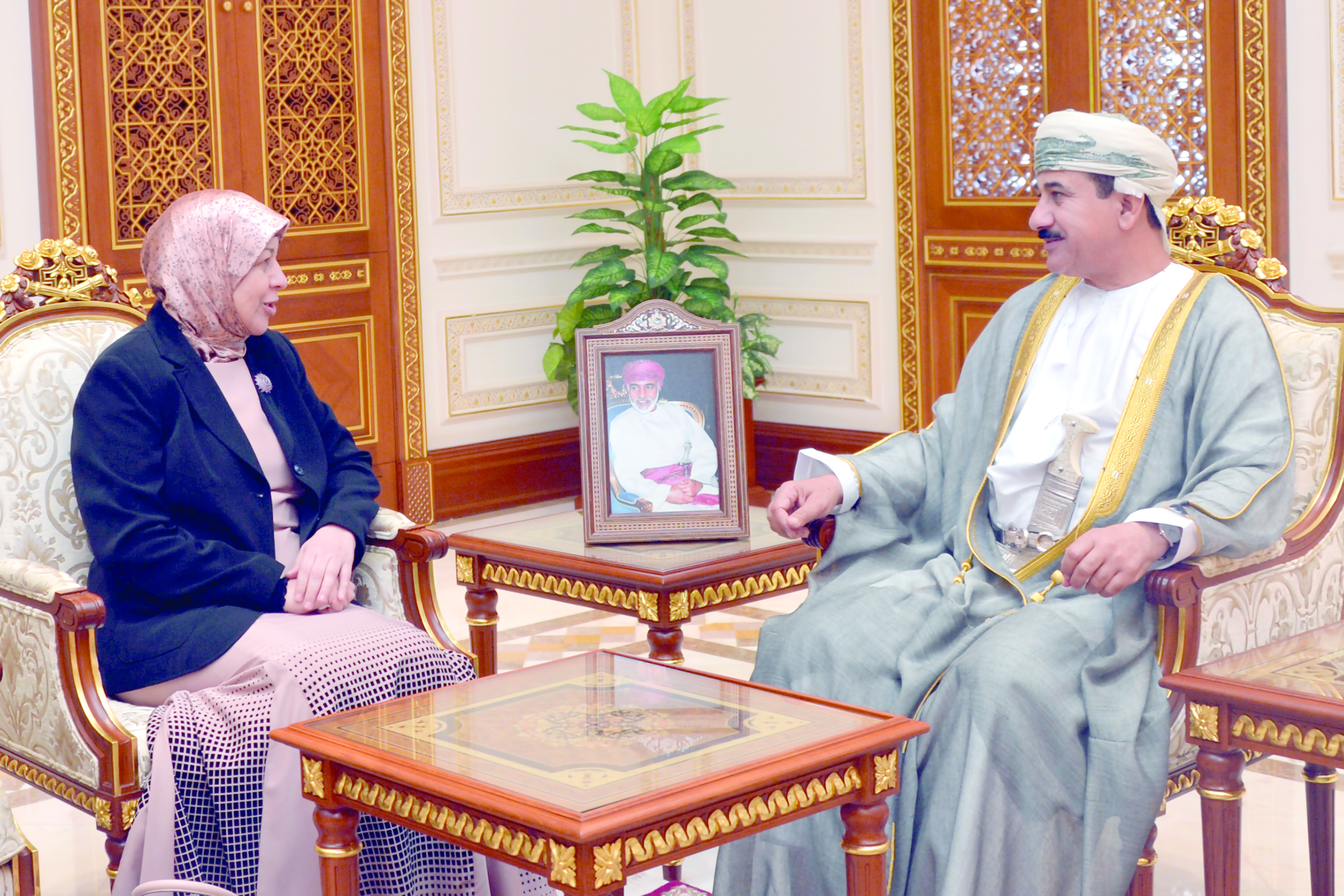 النعماني يستقبل سفيرة العراق