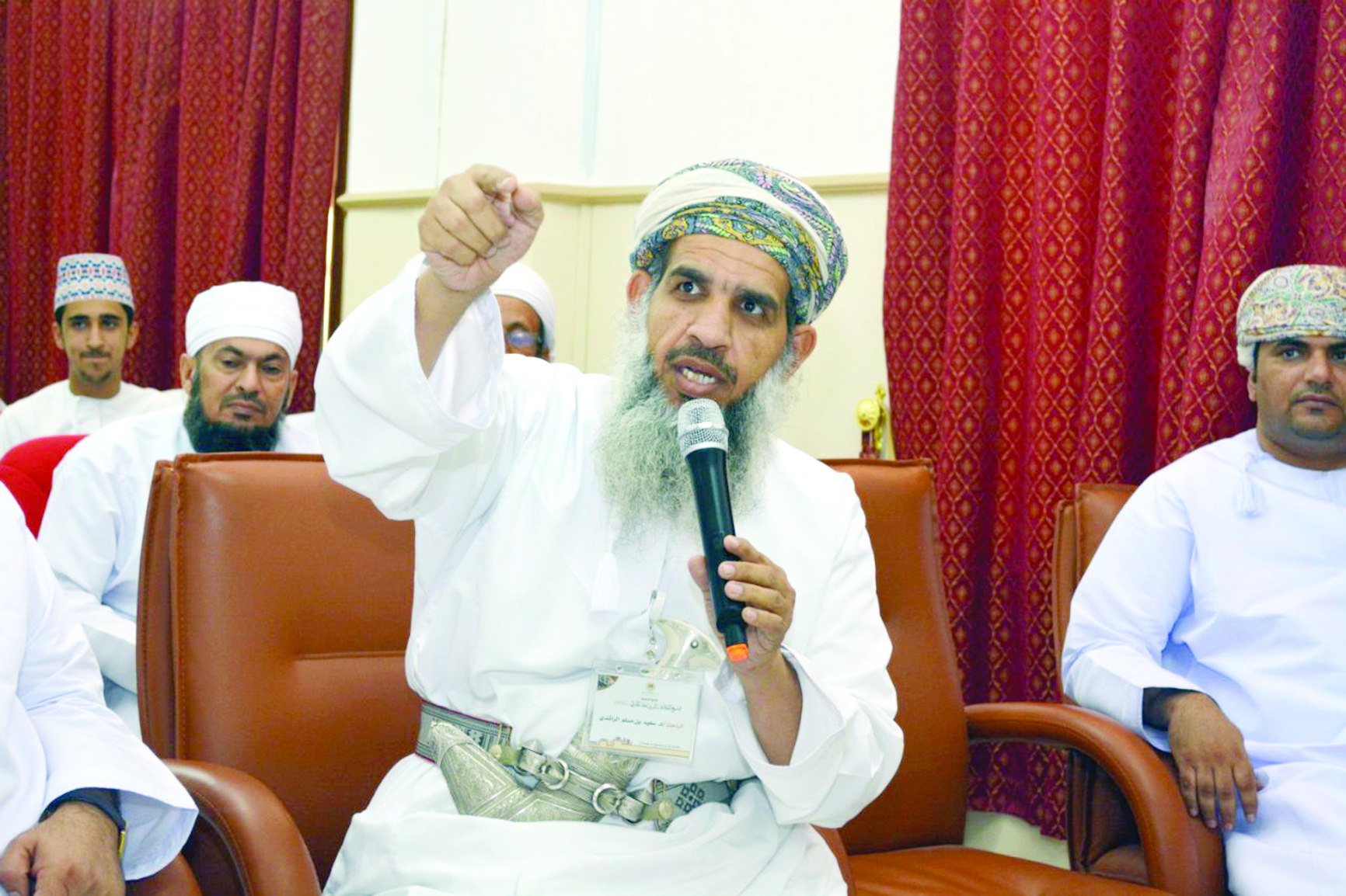 ندوة العلامة سالم الحارثي بسناو تختتم أعمالها