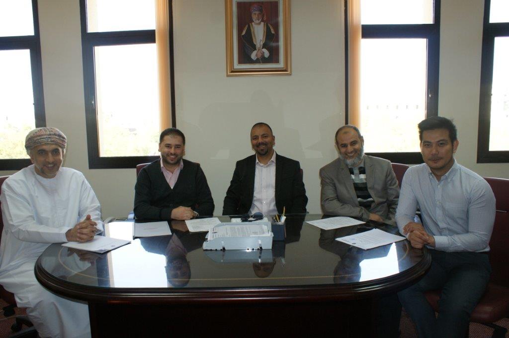 مشروع بحثي بجامعة السلطان قابوس يأخذ بيد الممرض العُماني للتفوق في العمل
