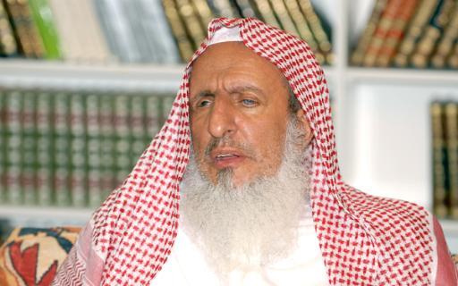 كبار مشايخ السعودية يرحبون بقرار قيادة المرأة للسيارات