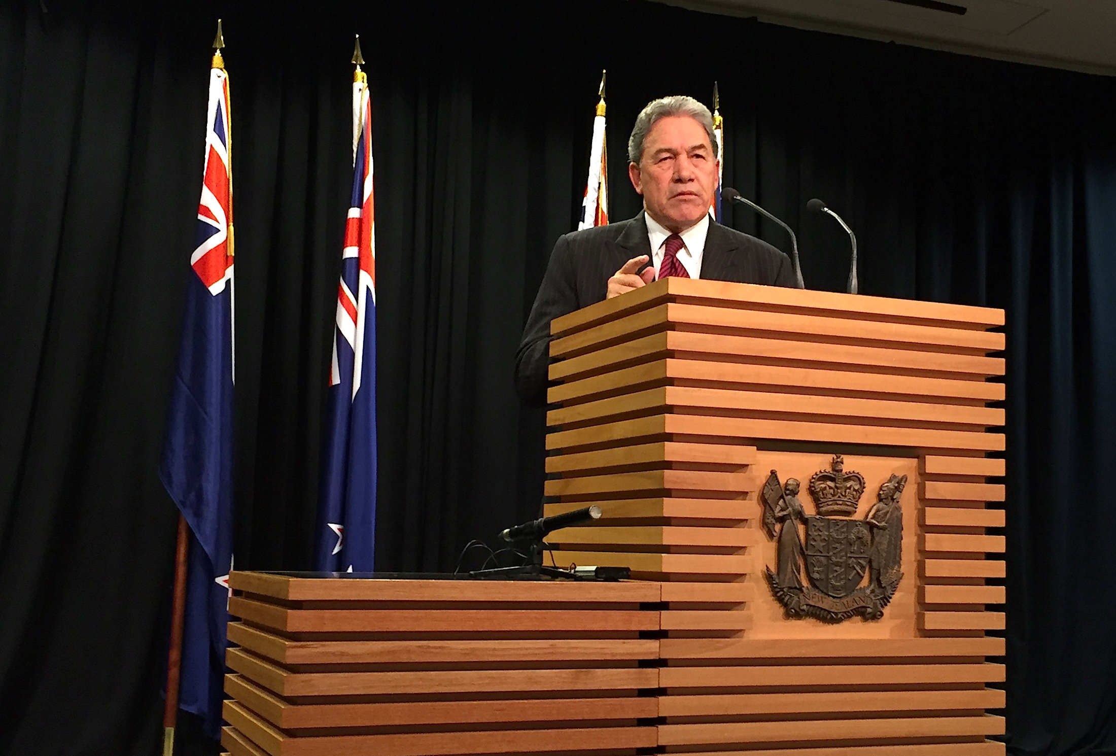 New Zealand's kingmaker party defers govt decision until October 7