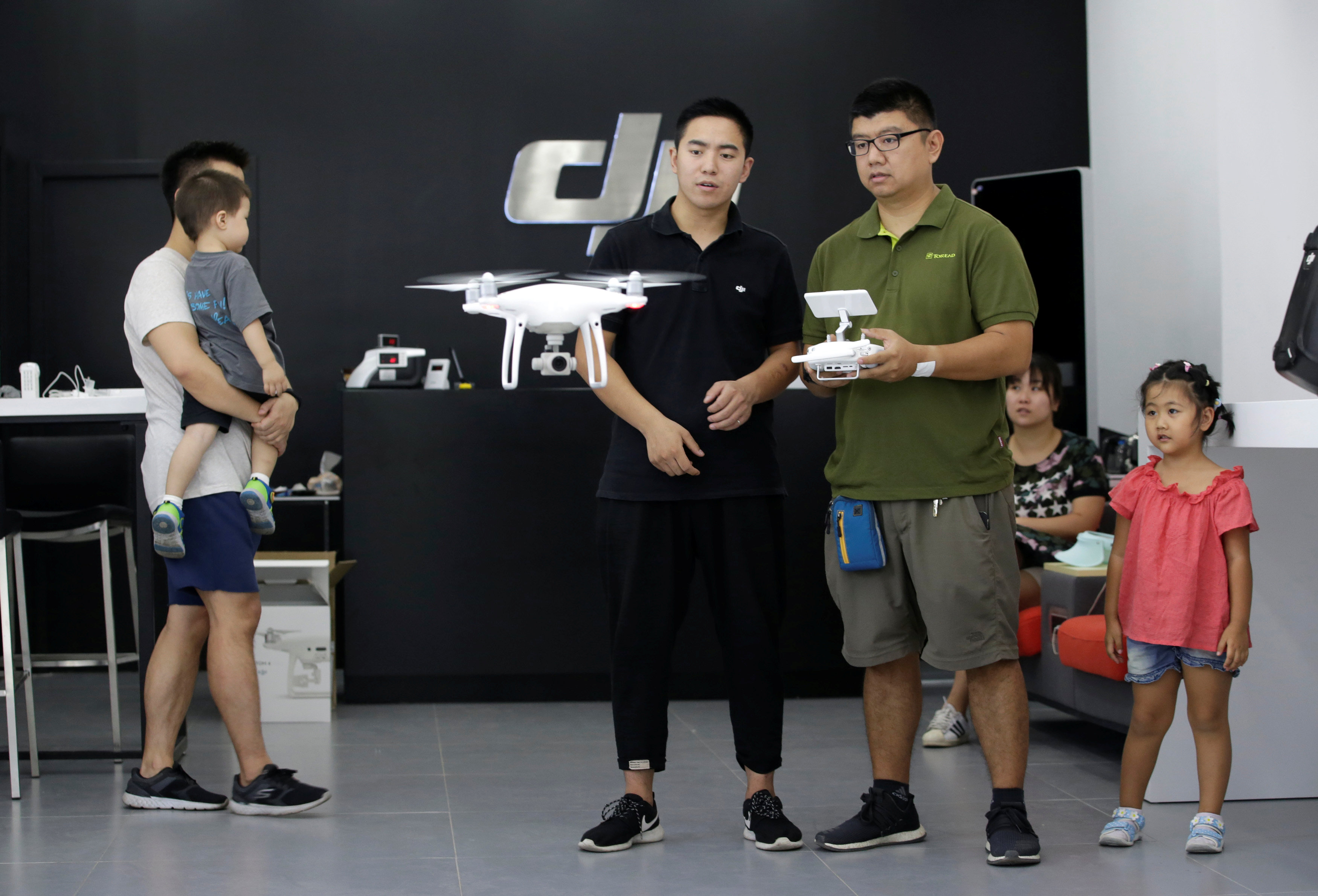 Tighter Chinese drone rules send new pilots flocking to school