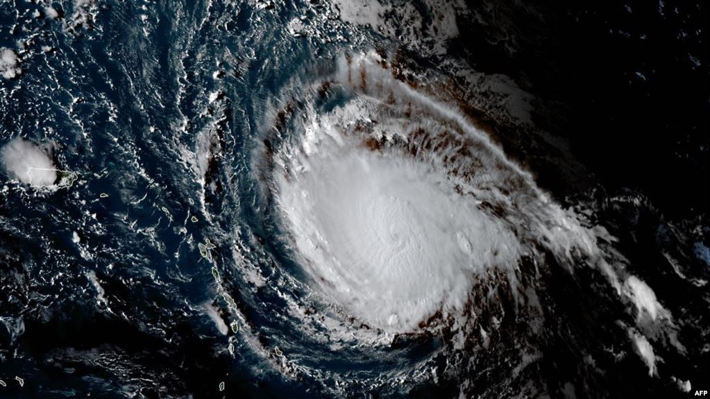 مركز أمريكي: إرما يصبح إعصارا من الفئة الخامسة