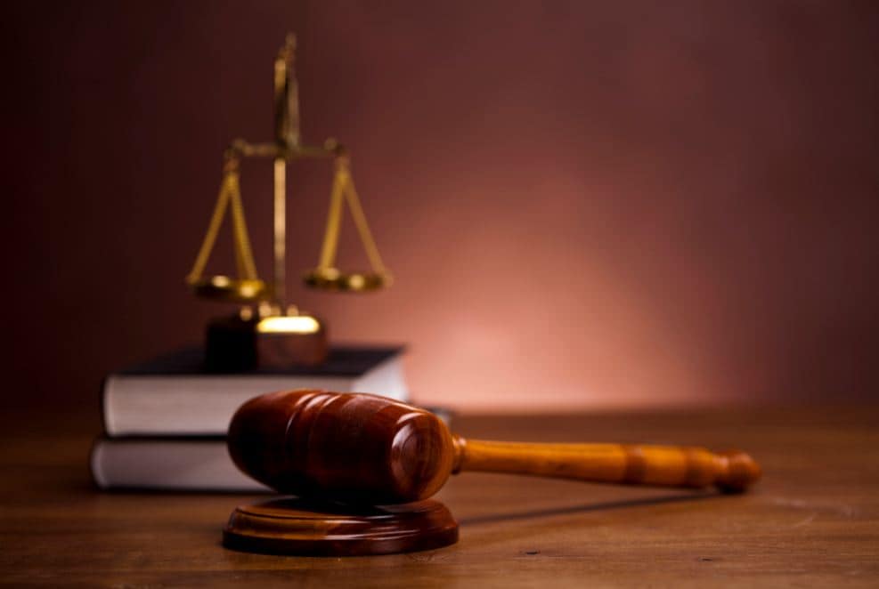 ما هي عقوبة التهديد والوعيد في قانون الجزاء العماني ؟