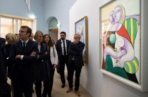معرض فني في باريس يرصد عاماً خصباً في حياة بيكاسو