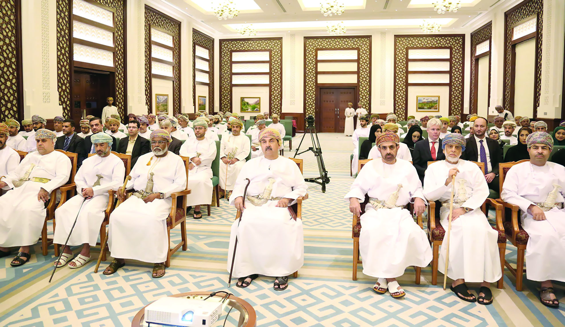 تخريج المشاركين في برنامج تطوير المهارات الإدارية
