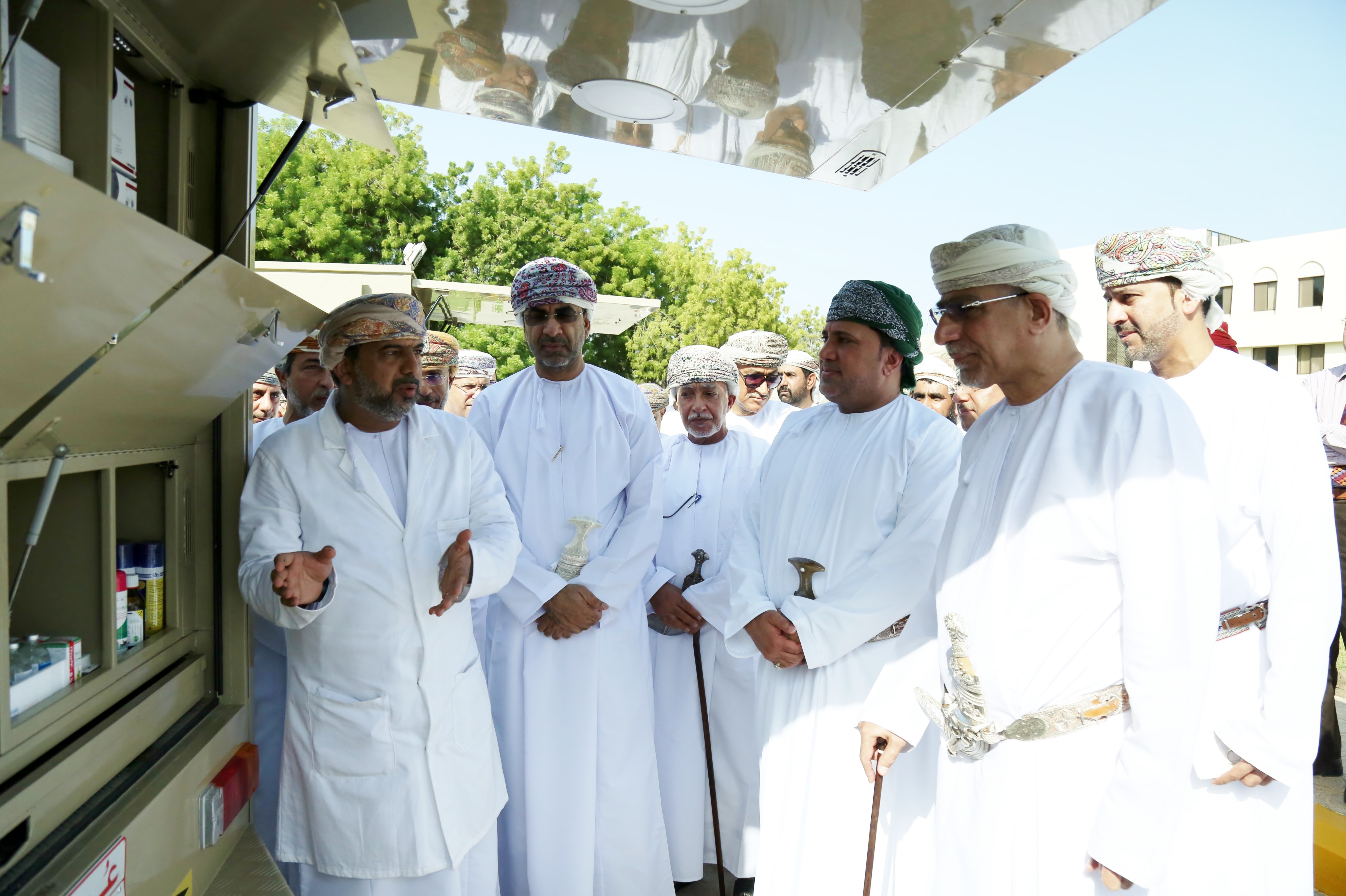 وزير الزراعة يدشن المرحلة الثانية من مشروع العيادات البيطرية المتنقلة
