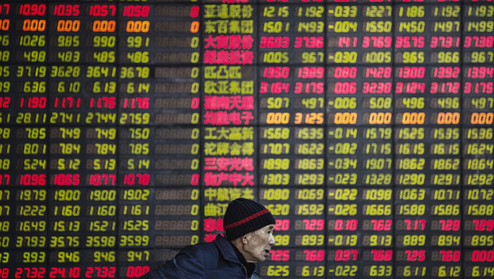 Hong Kong stocks end higher, helped by global bull run