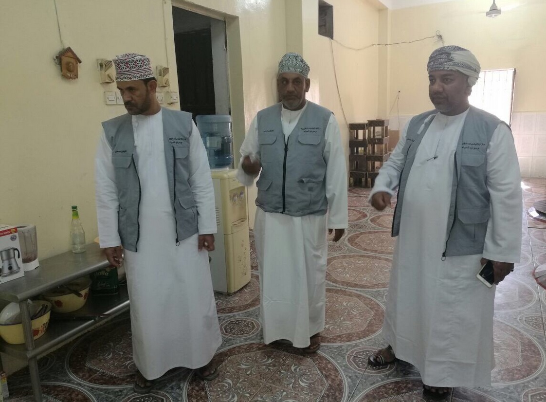 بلديات جنوب الباطنة تشن حملة تفتيشية على مصانع الحلوى