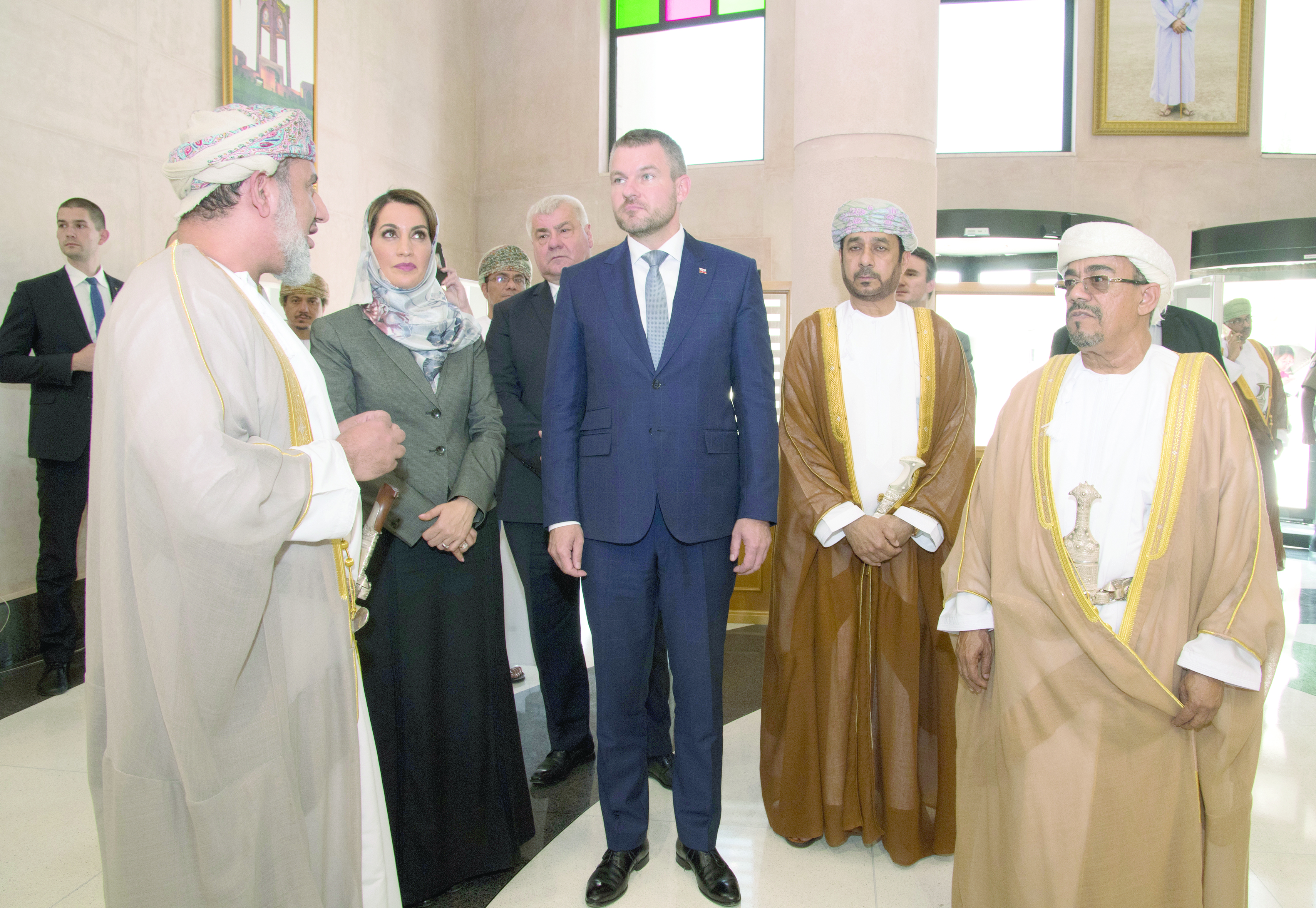 نائب رئيس الوزراء السلوفاكي يزور الجامع 
الأكبر ودار الأوبرا وجامعة السلطان قابوس