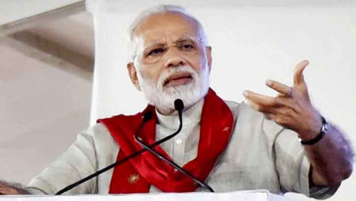 Modi 'bows' to people of Gujarat ahead of visit